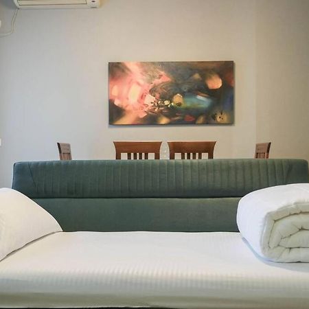 Staycation, City Center Apartment With Balcony Tirana Exteriér fotografie