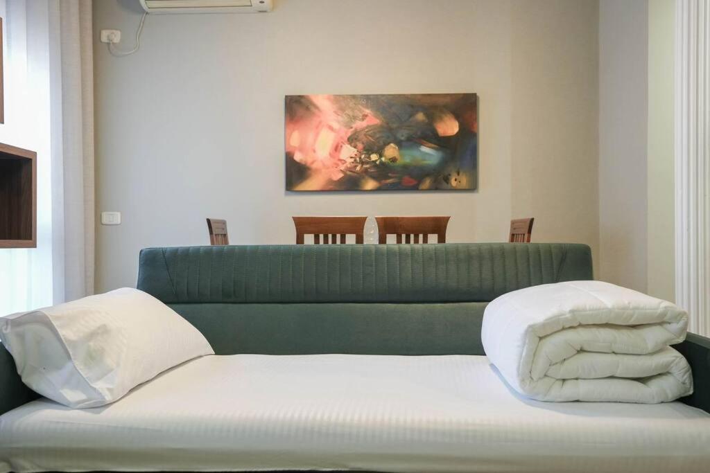 Staycation, City Center Apartment With Balcony Tirana Exteriér fotografie