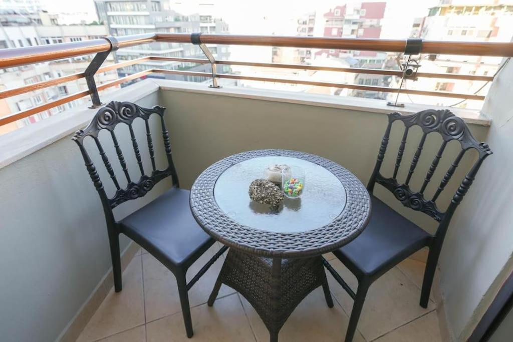 Staycation, City Center Apartment With Balcony Tirana Exteriér fotografie